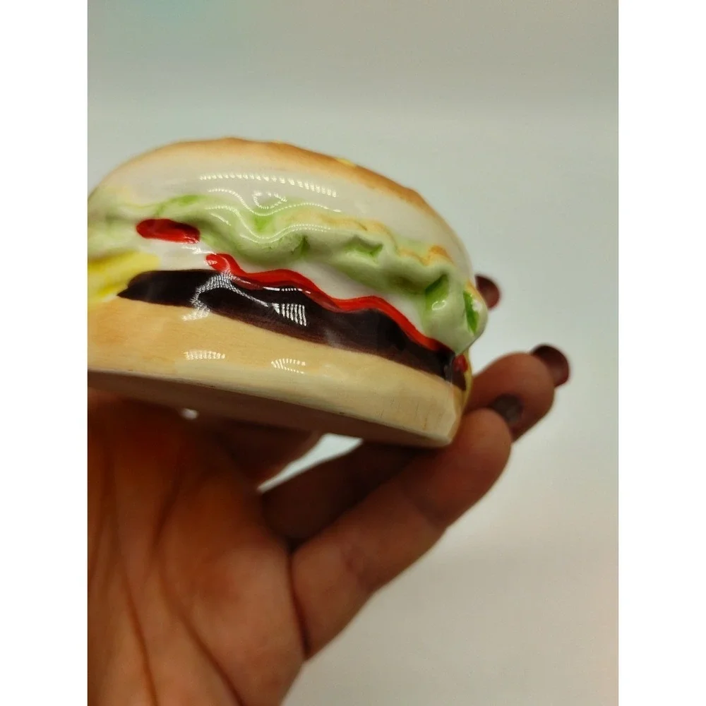 Ceramic Cheeseburgers Salt And Pepper Shakers Stoppers Intact